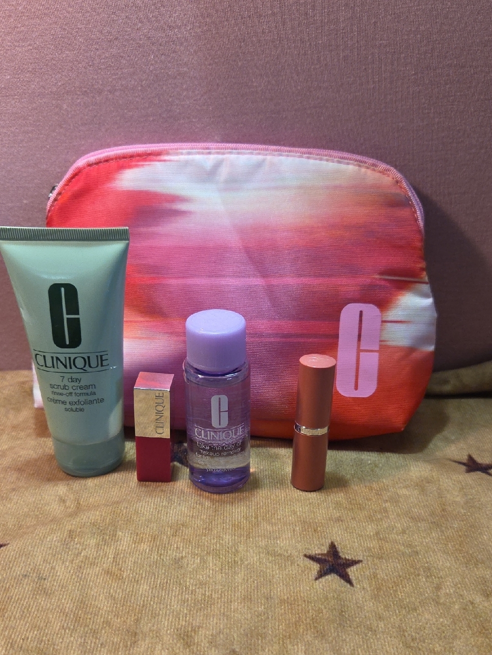 4 Piece Clinique Pink and Purple Cosmetic Bag with Skincare & Lip Set